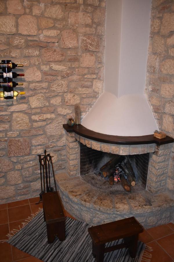 Saint George Hotel Калаврита Екстериор снимка
