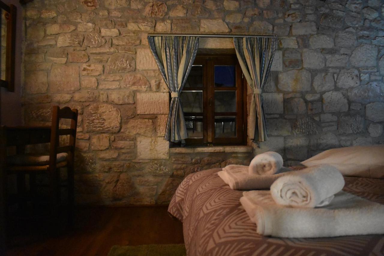 Saint George Hotel Калаврита Екстериор снимка