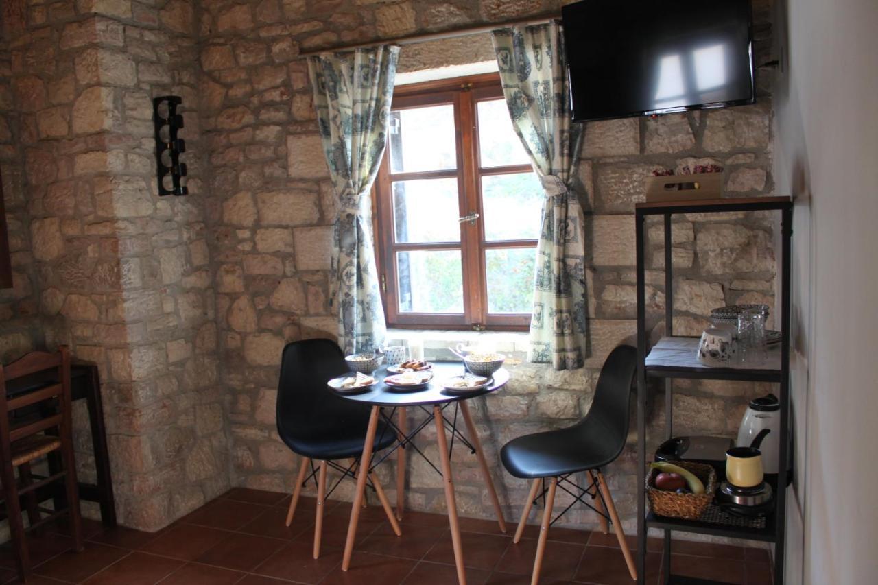 Saint George Hotel Калаврита Екстериор снимка