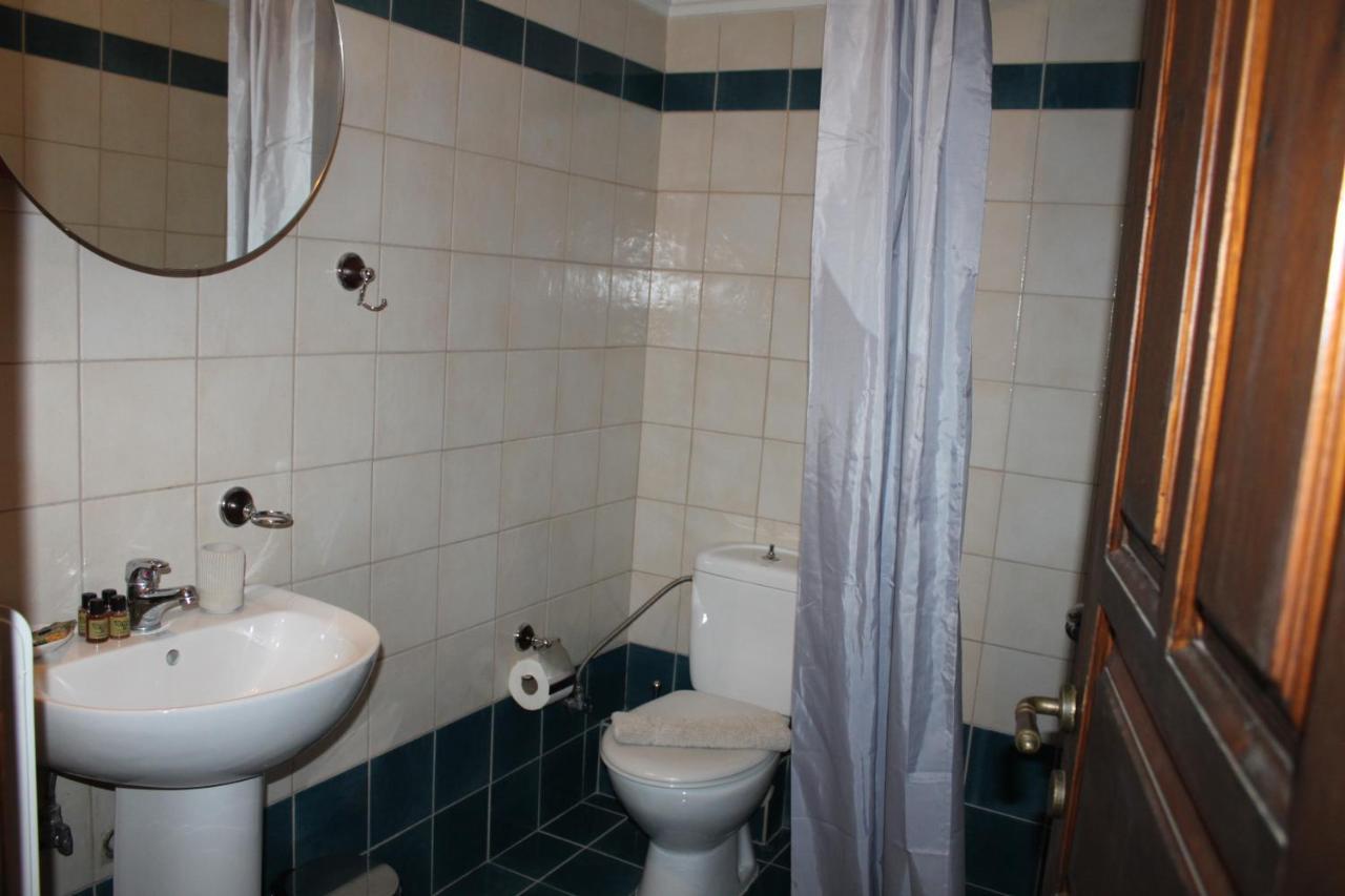 Saint George Hotel Калаврита Екстериор снимка