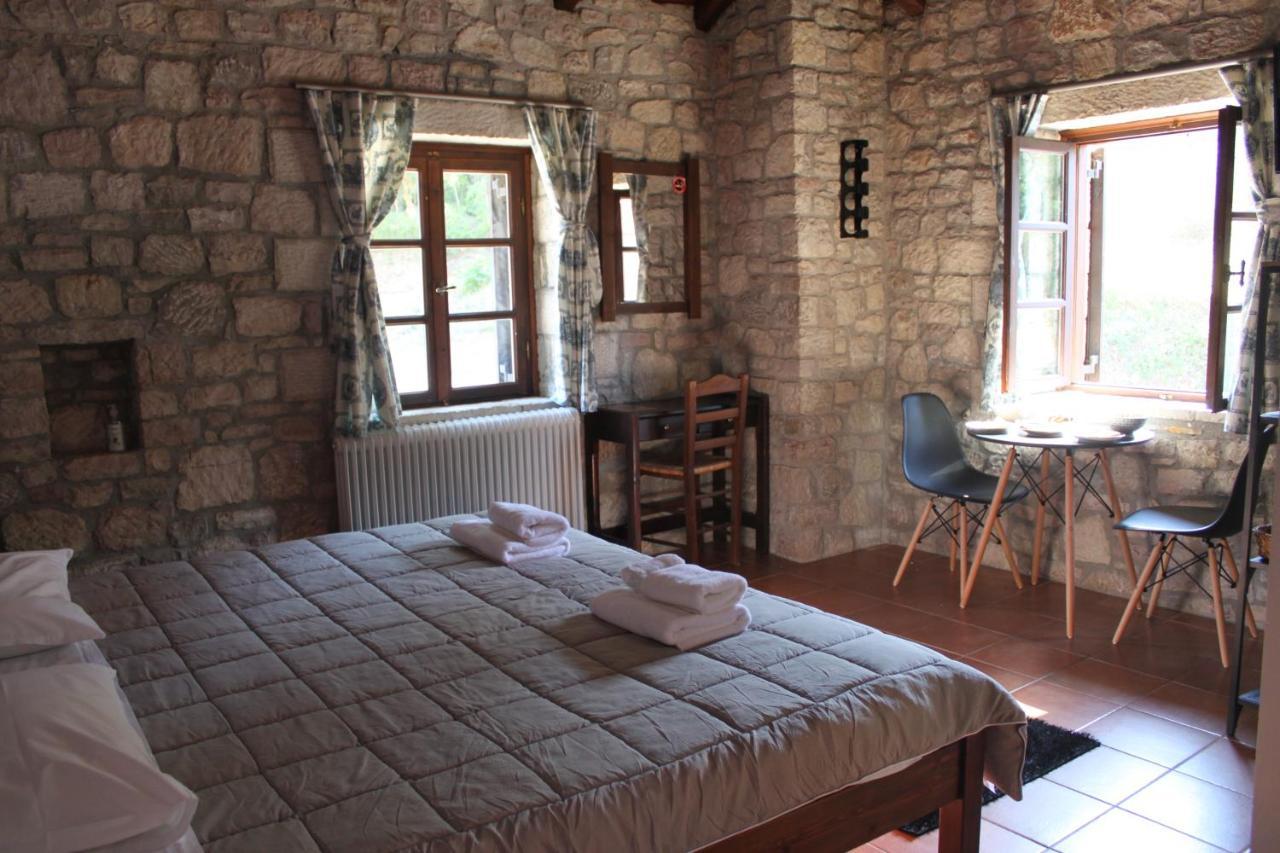 Saint George Hotel Калаврита Екстериор снимка
